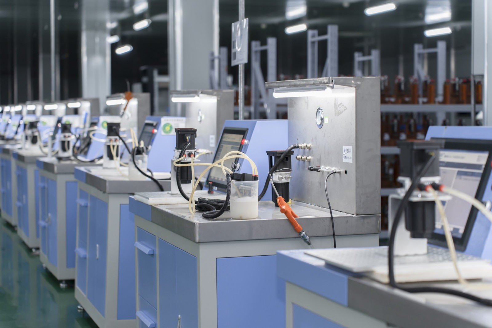 Urea pump and nozzle test bench