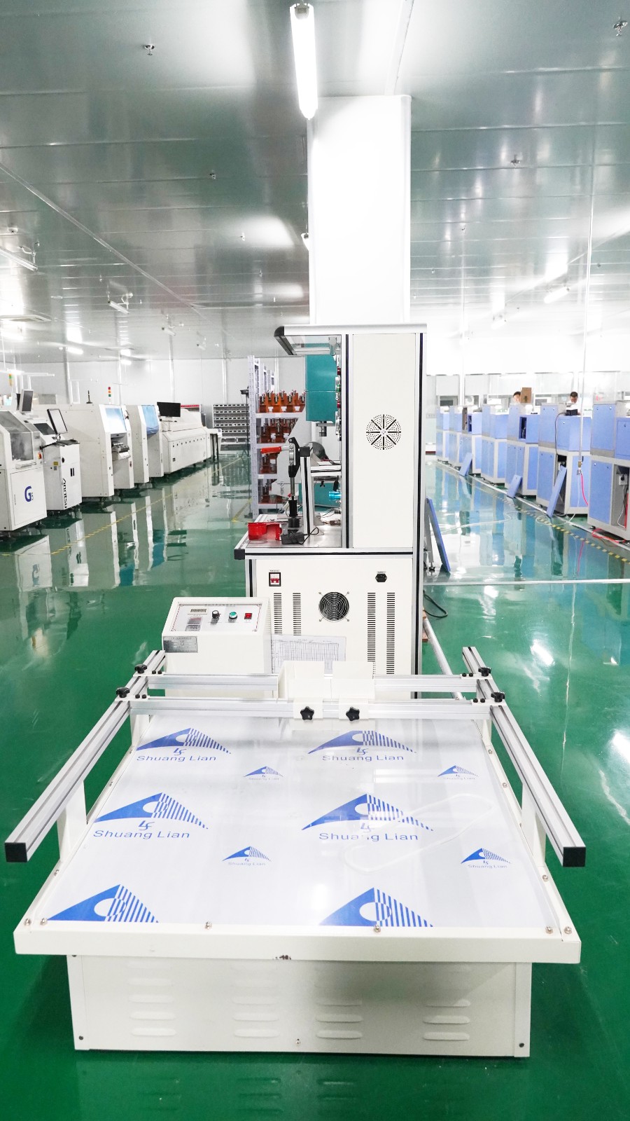 Vibration test bench
